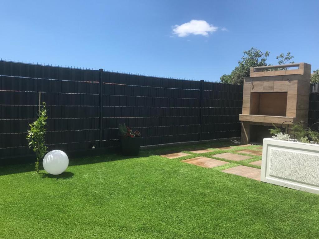 Hedonist-luxury 2 Bedroom With Private Hot Tub, Garden And Free Parking Apartment