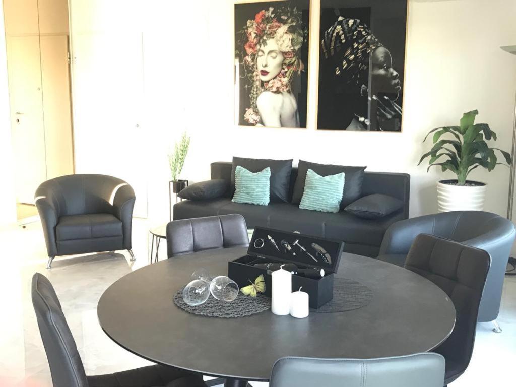 Hedonist-luxury 2 Bedroom With Private Hot Tub, Garden And Free Parking Apartment Trogir