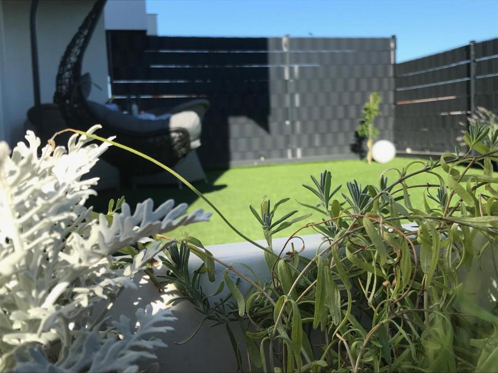 Hedonist-luxury 2 Bedroom With Private Hot Tub, Garden And Free Parking Trogir