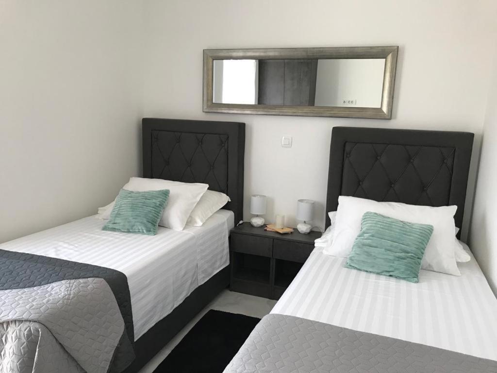 Hedonist-luxury 2 Bedroom With Private Hot Tub, Garden And Free Parking Trogir